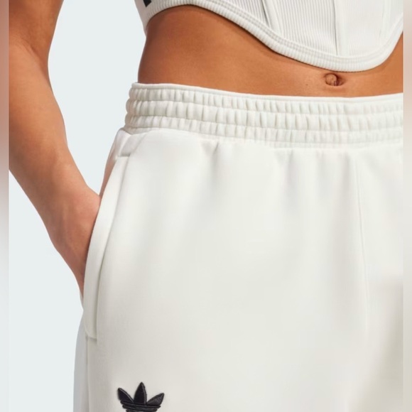 NEW Adidas Women’s Sweatpants - Picture 6 of 6